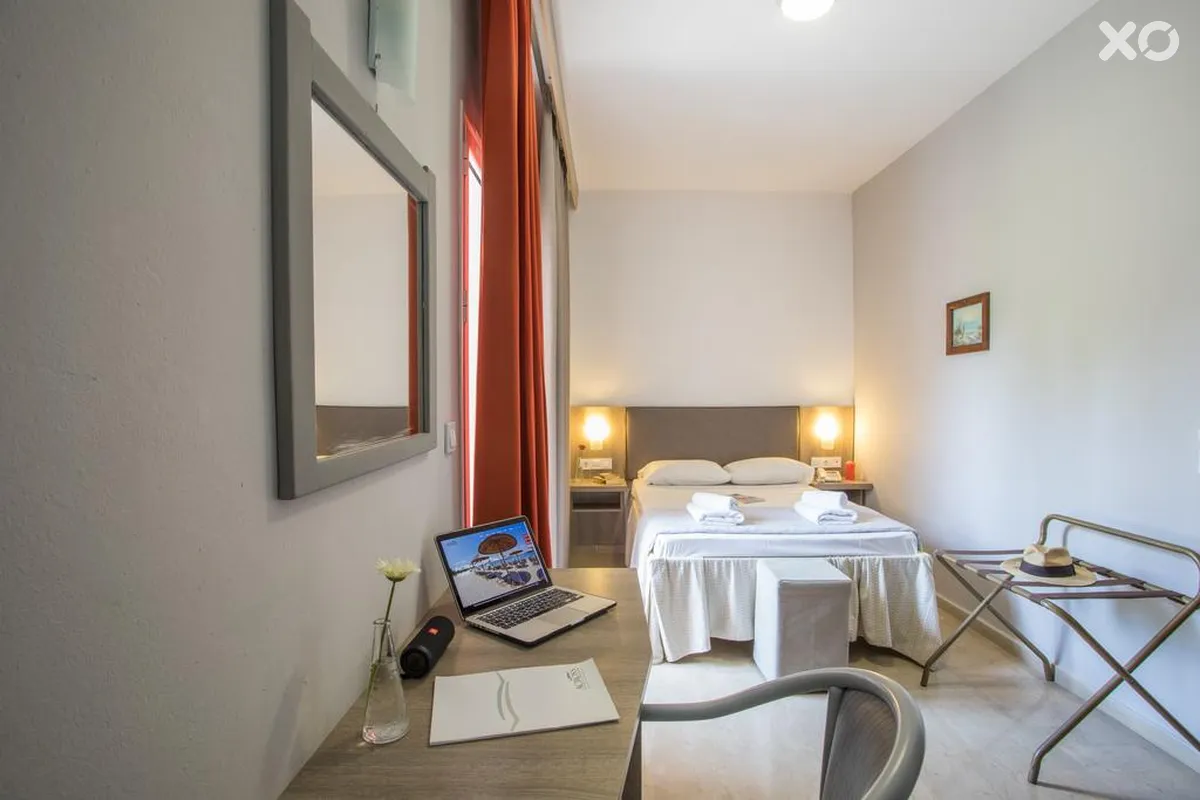 Silver Bay Hotel