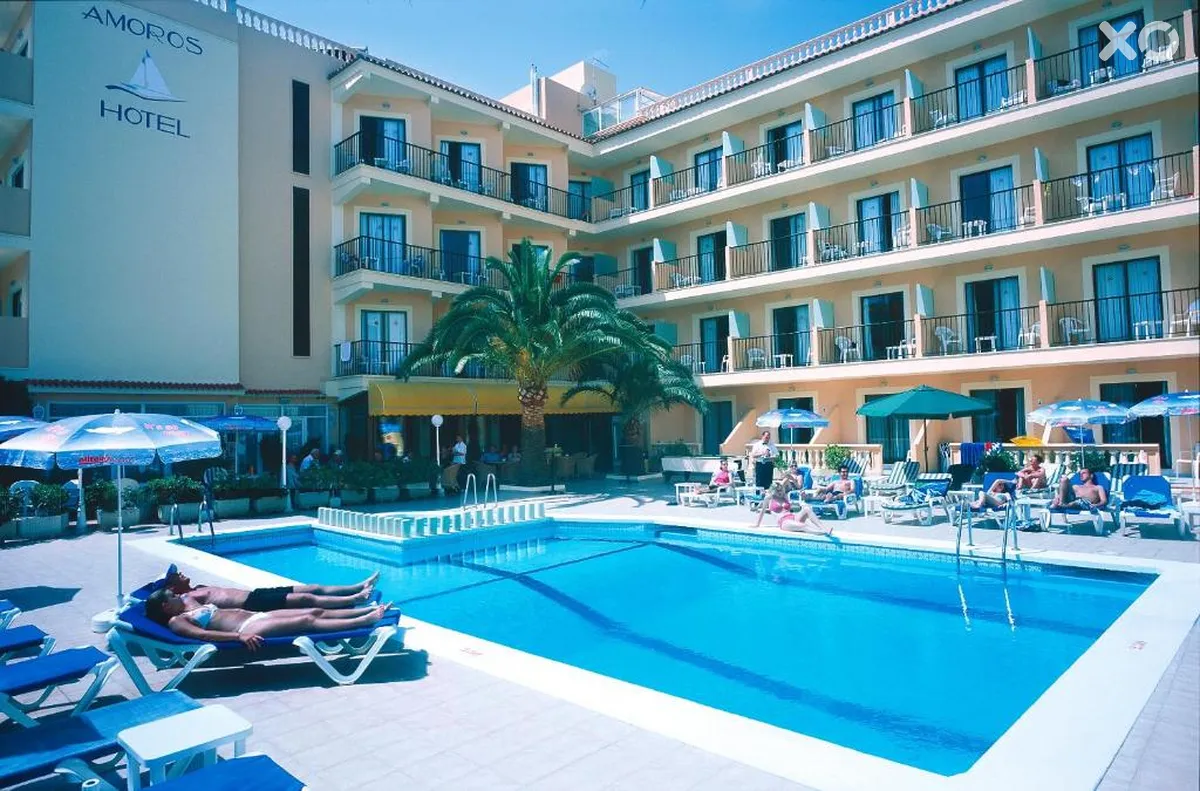 Amoros Hotel