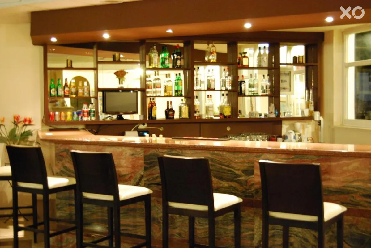 California Beach Hotel