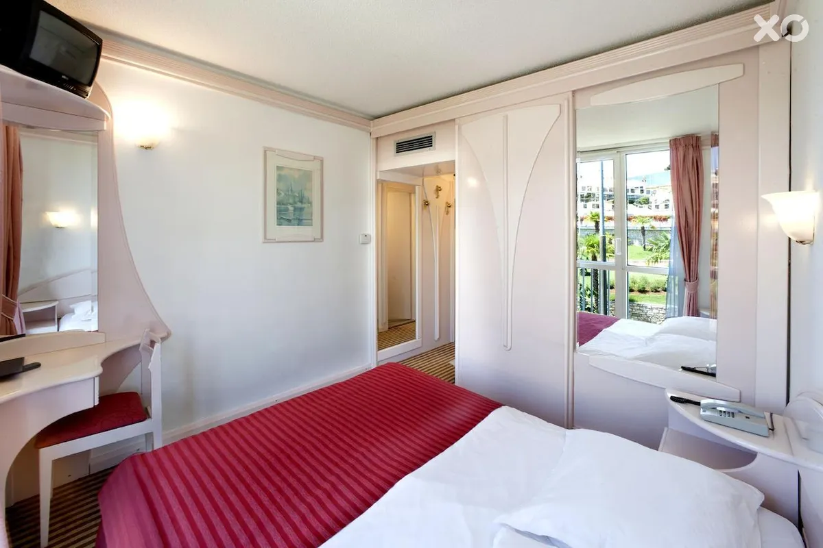Zorna Plava Laguna Hotel
