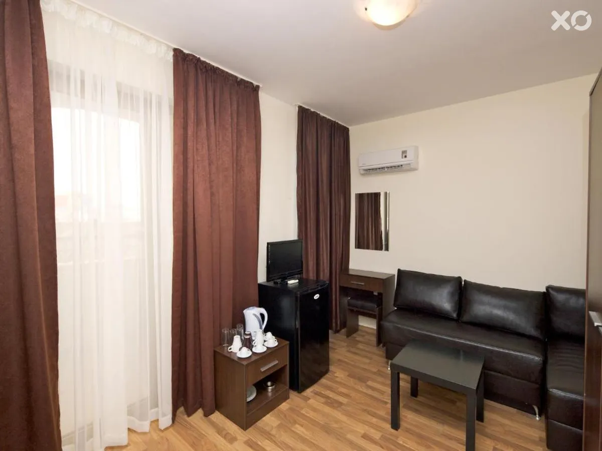 Golden Ina Hotel