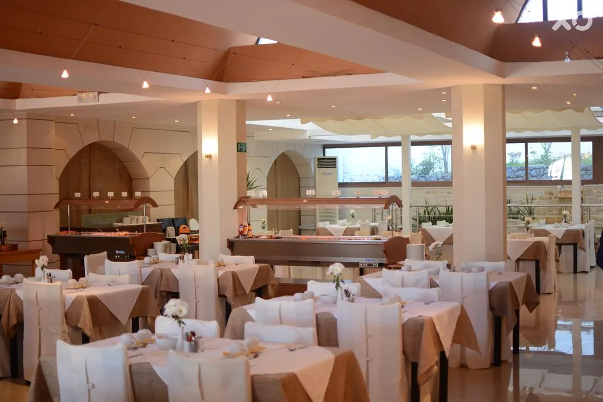 Macaris Suites & Spa