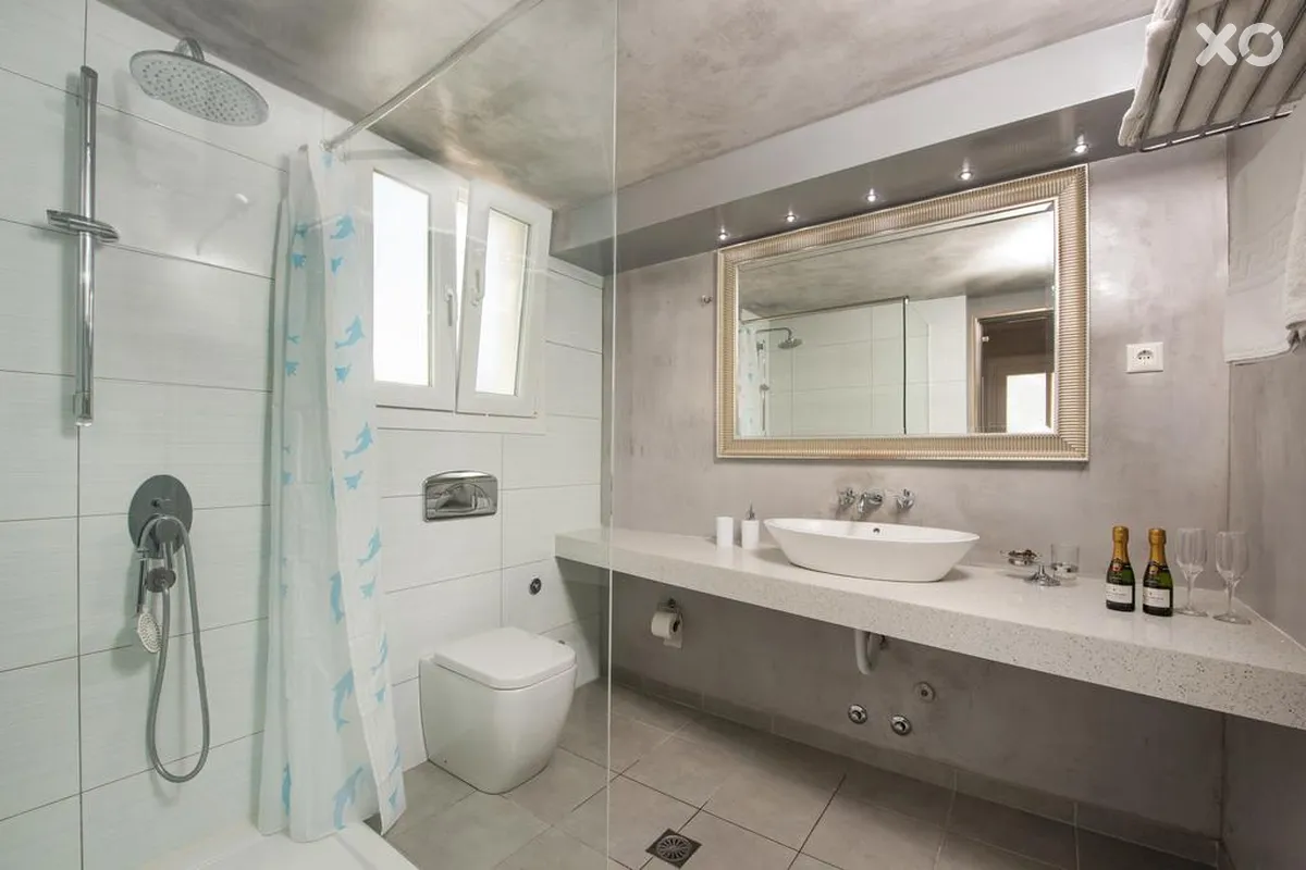 Kavos Plaza Hotel