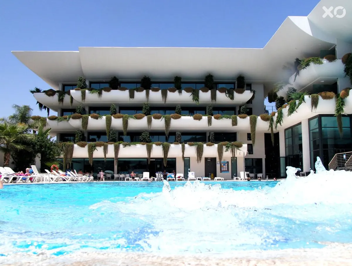 Deloix Aqua Center Hotel
