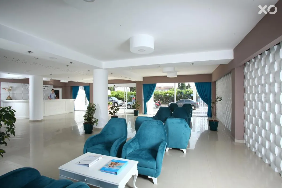 Summer Garden Suites & Beach Hotel