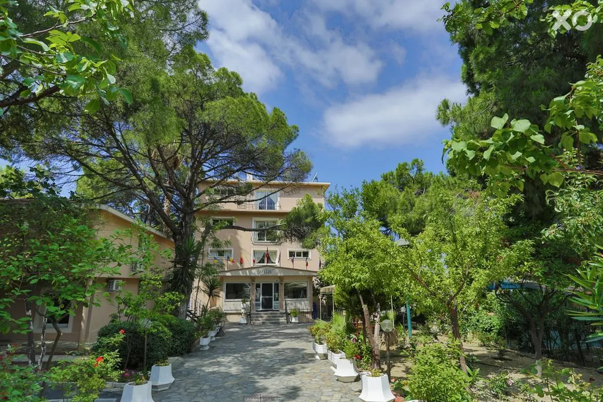 Melis Hotel