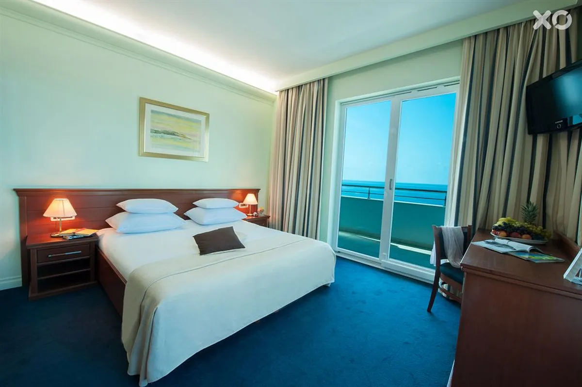 Royal Ariston Hotel