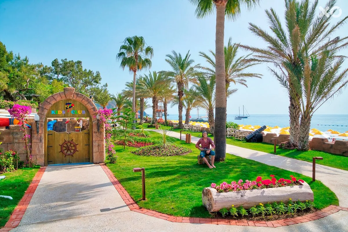 Pirate's Beach Club