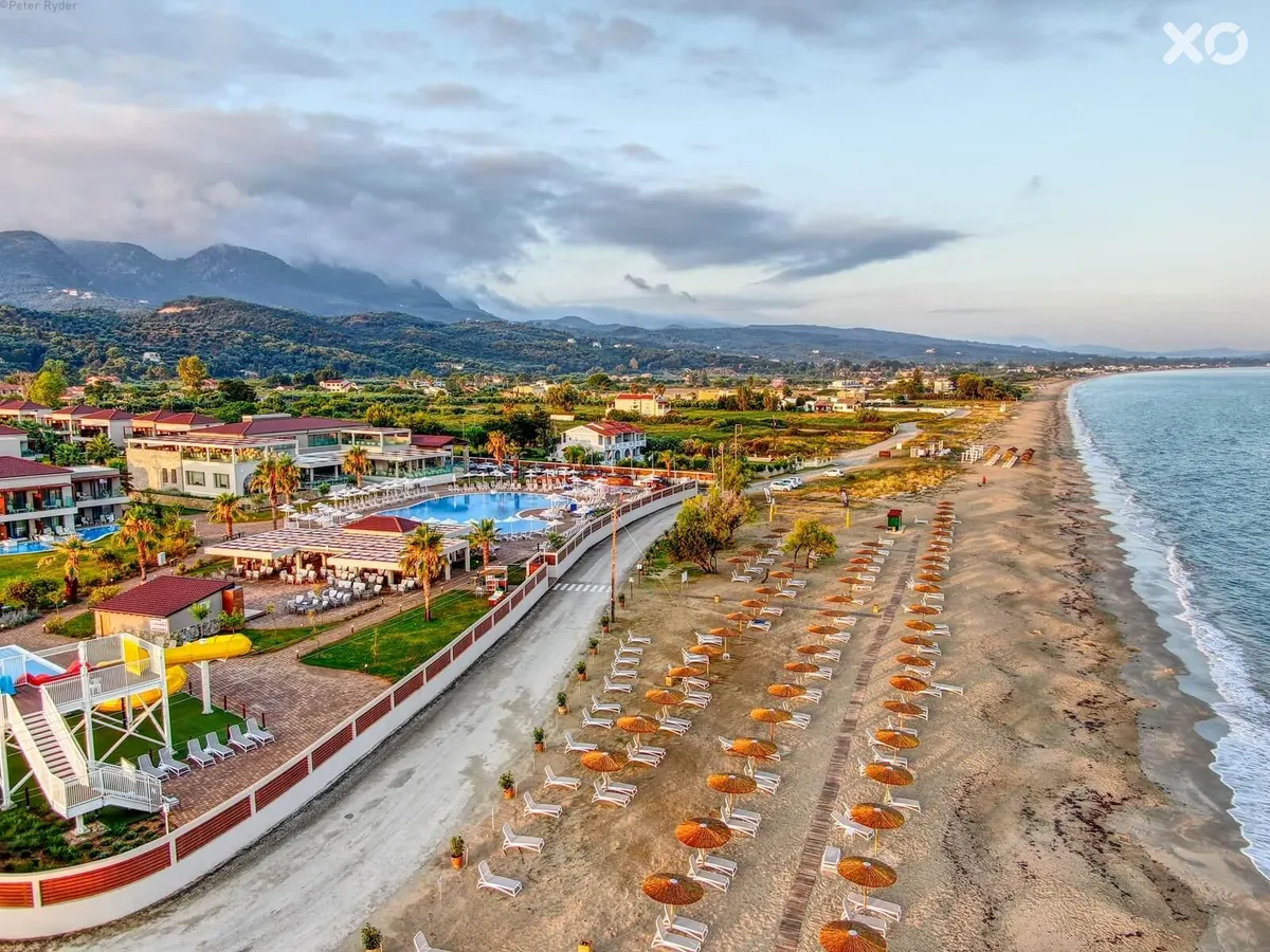 Almyros Beach Resort & Spa