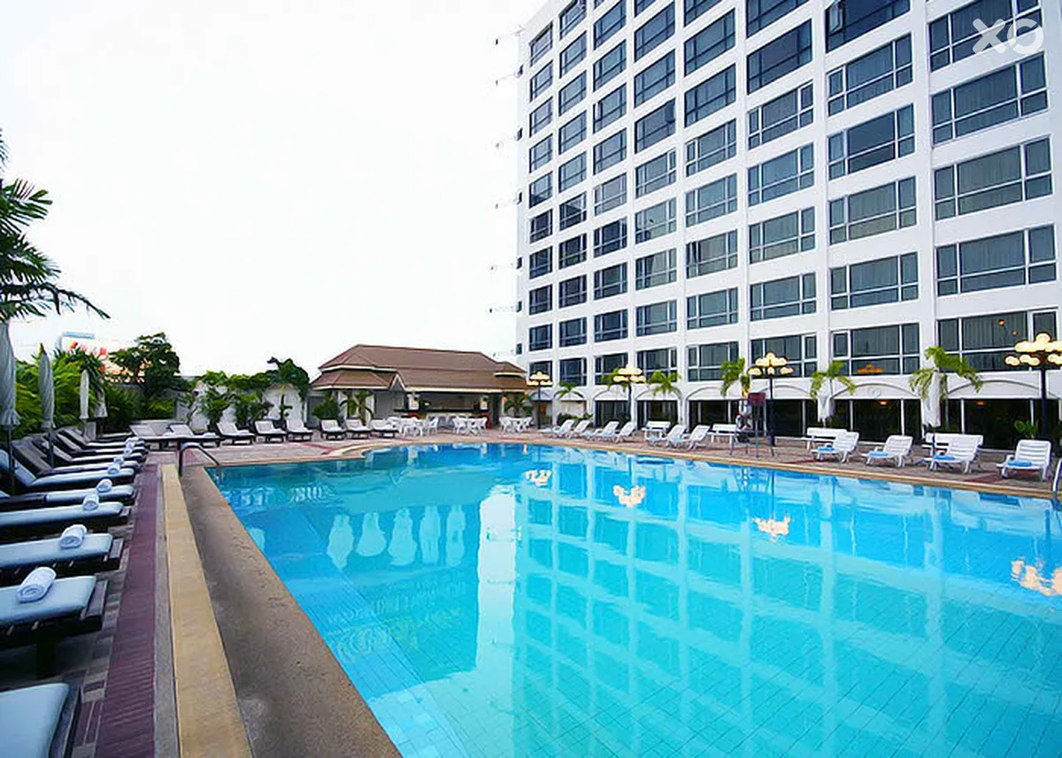 Bangkok Palace Hotel