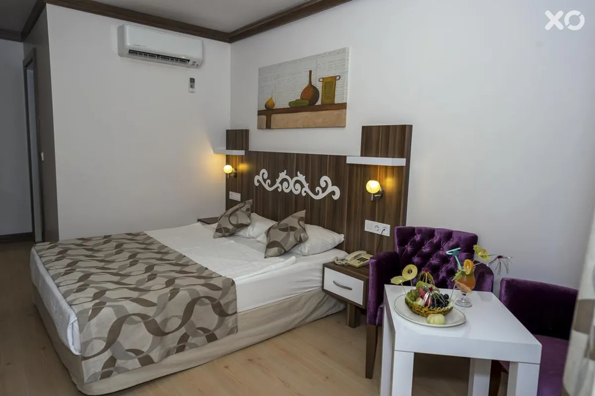 Akalia Suite Hotel & Spa