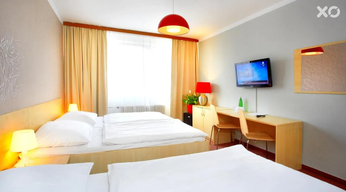 Charles Central Hotel