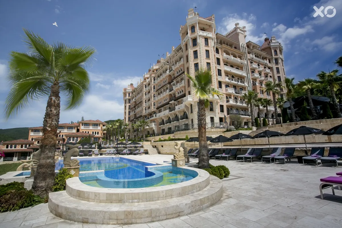 Royal Castle Design & Spa