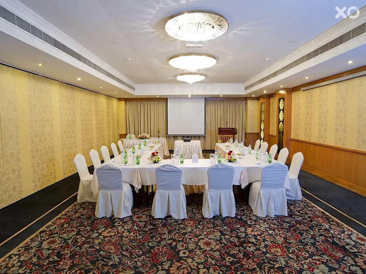 Carlton Tower Hotel
