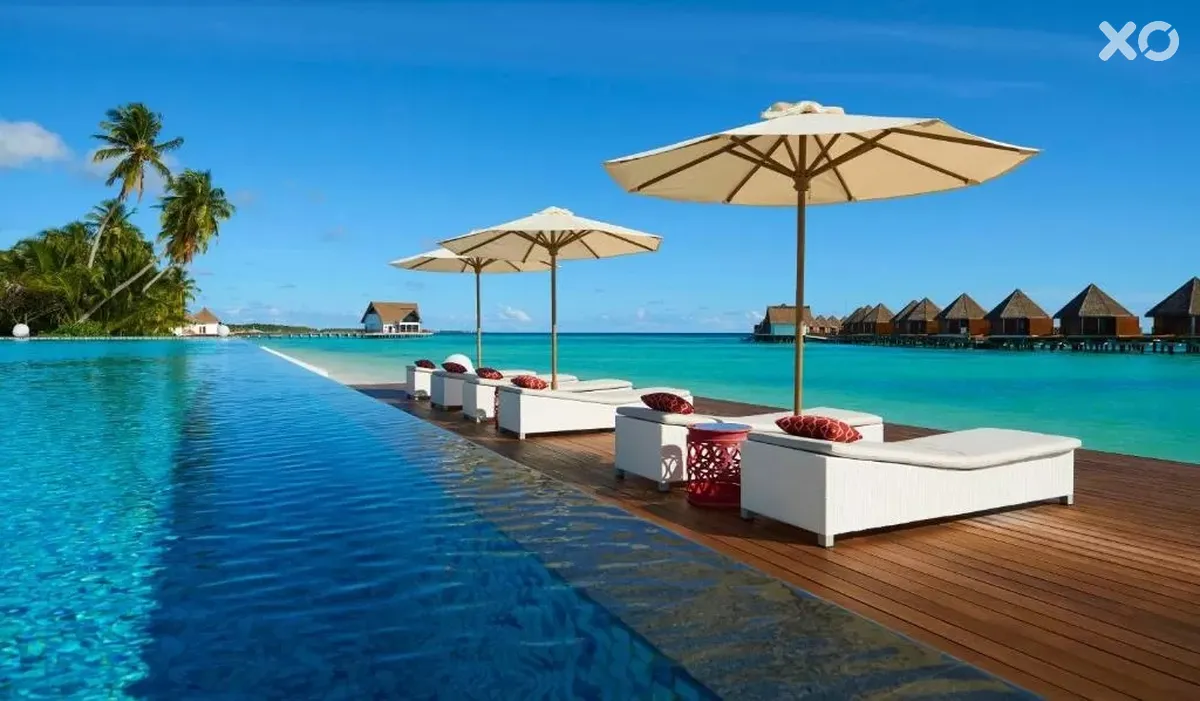Mercure Maldives Kooddoo Resort