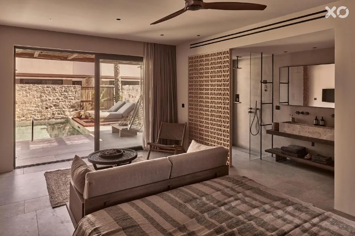 Theros All Suite Hotel