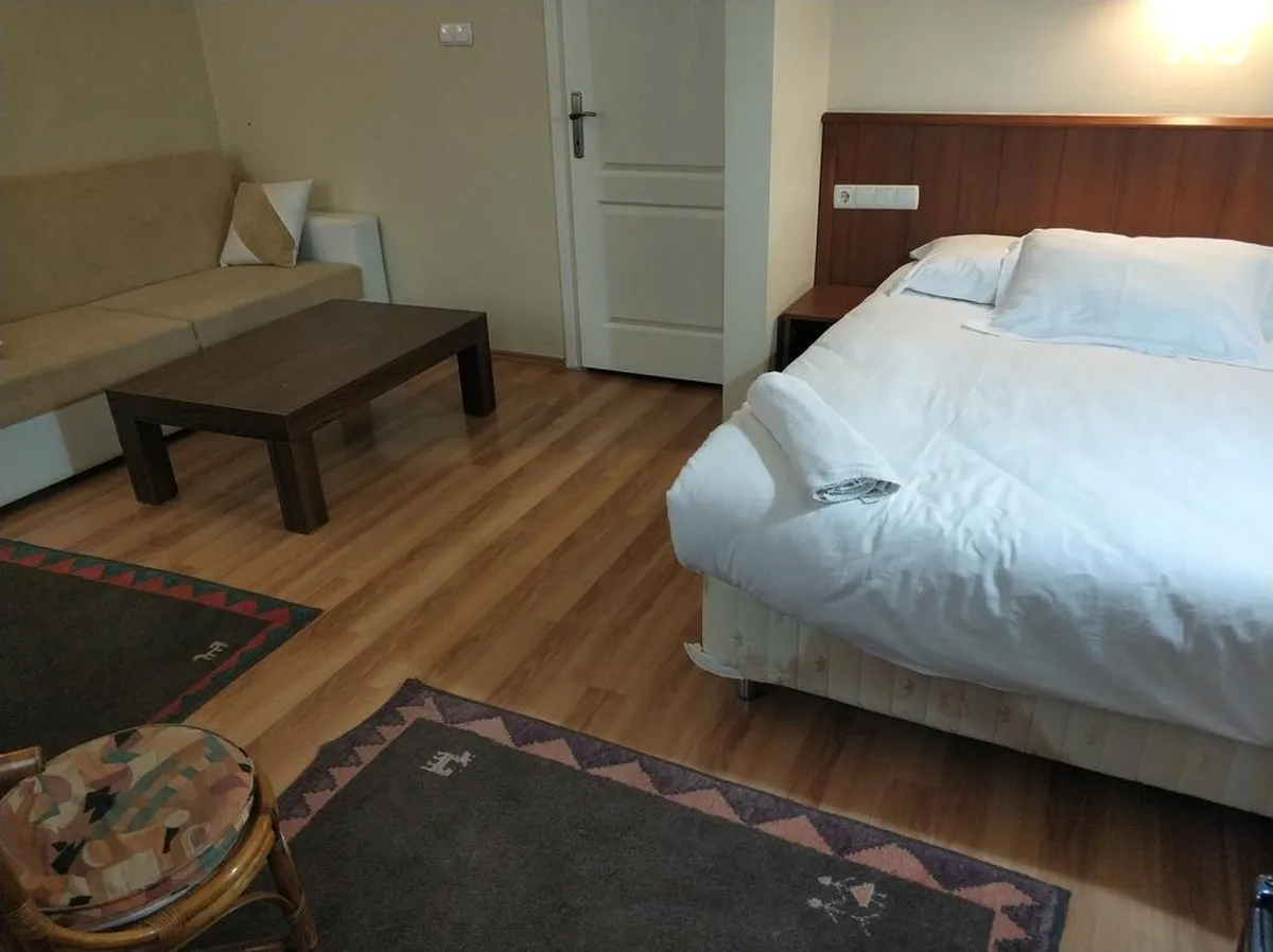 Hali Hotel