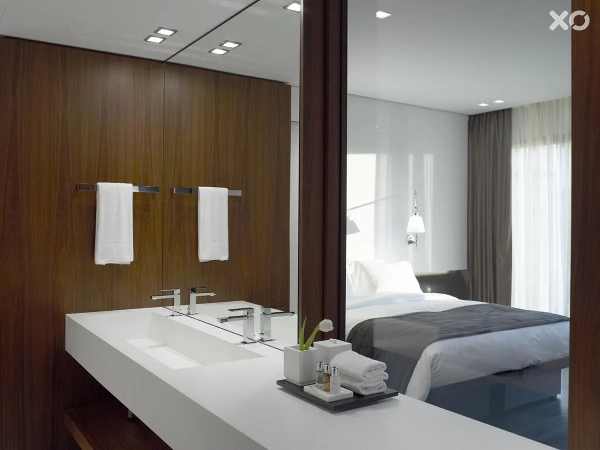 The Met Hotel