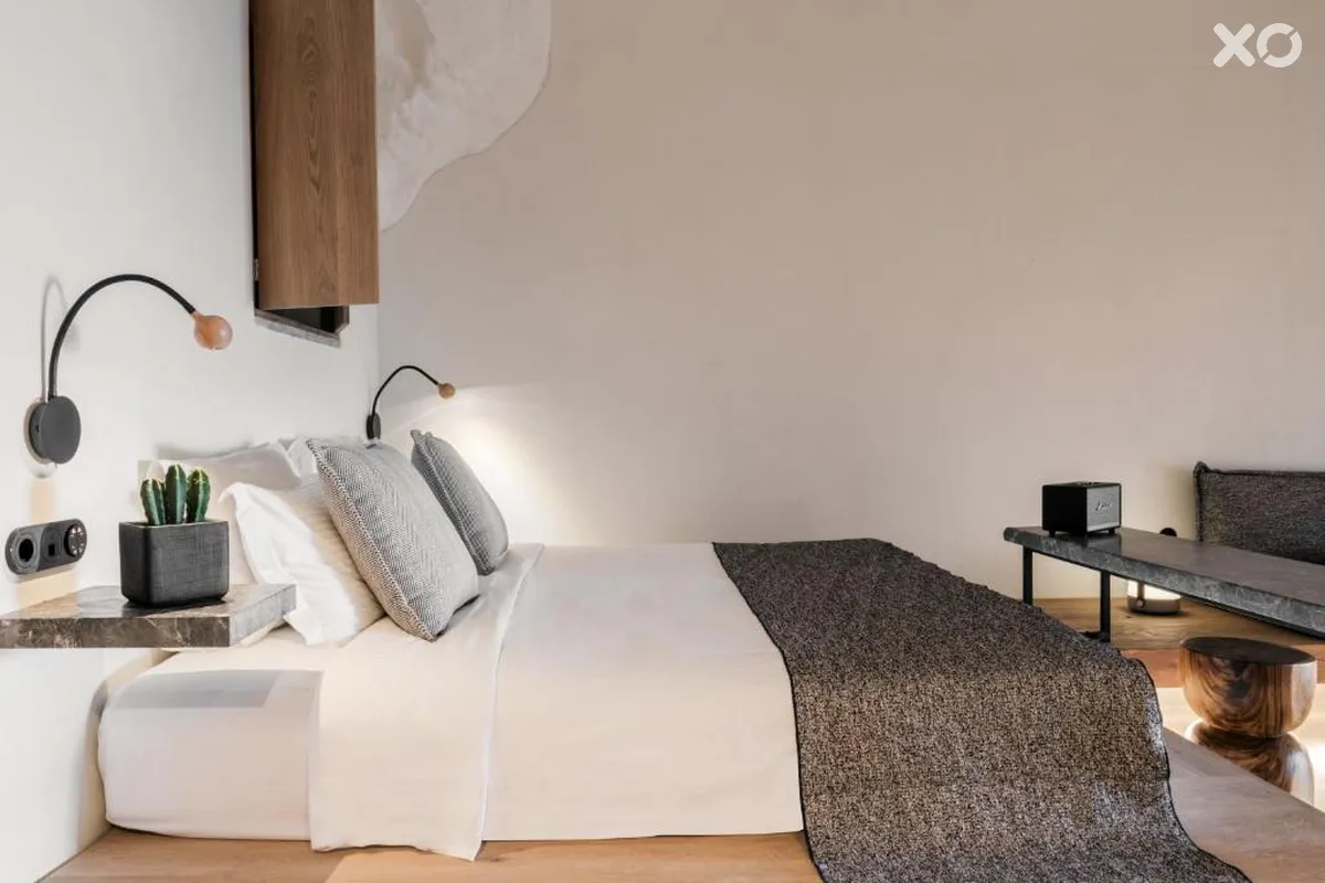 Acro Suites