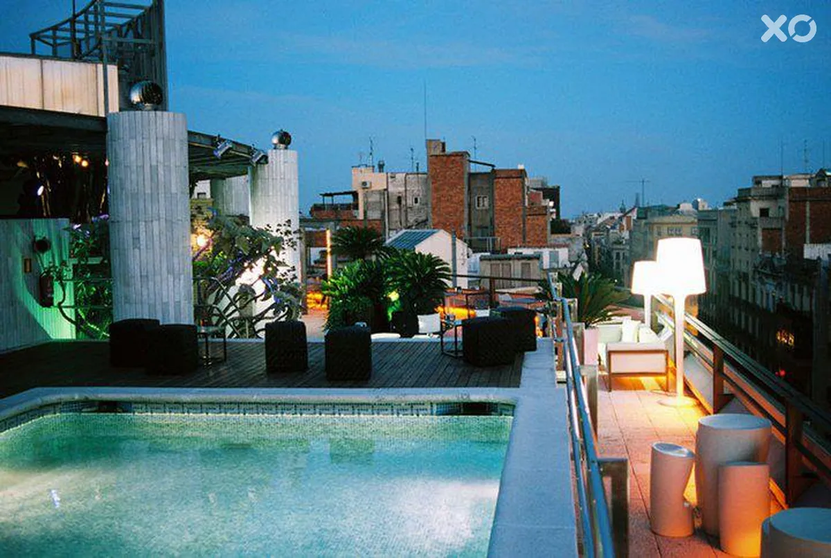 Claris Hotel