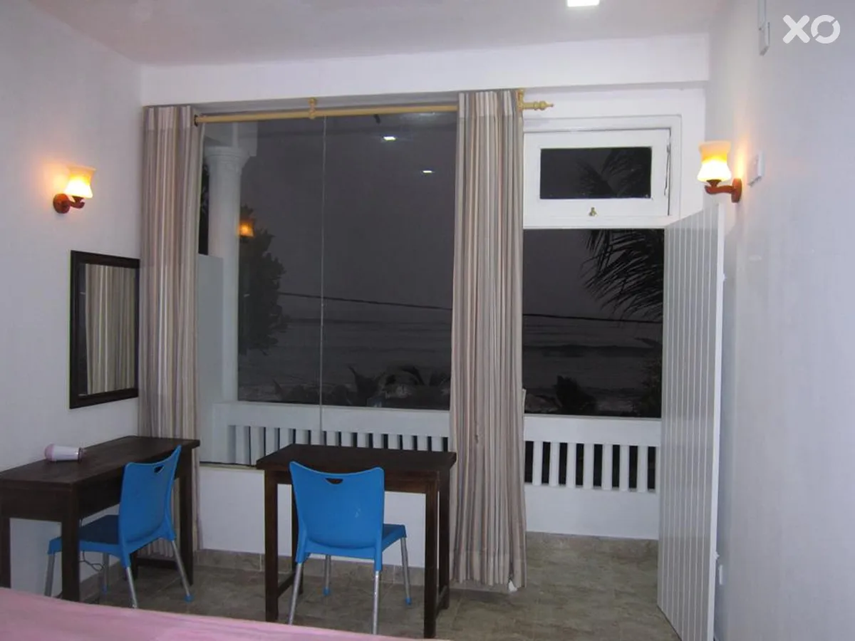 White Surfing Beach Resort