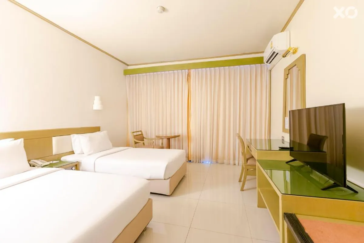 Pinnacle Lumpinee Park Hotel