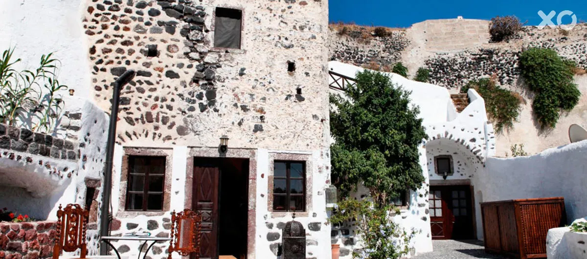 Villas & Mansions of Santorini