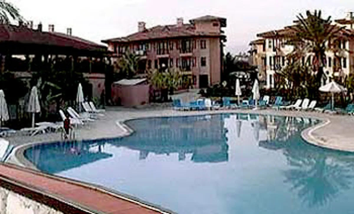 Club Grand Side