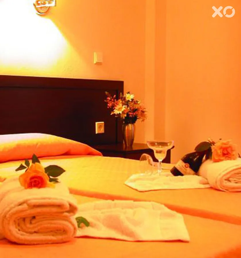 Paradise Hotel