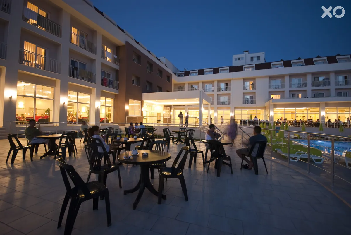 MG White Lilyum Hotel