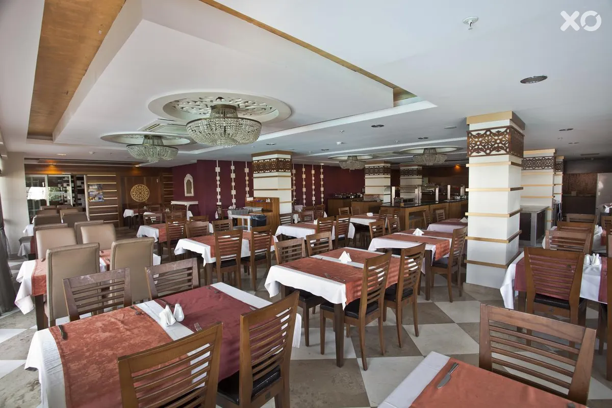 Adella Side Hotel