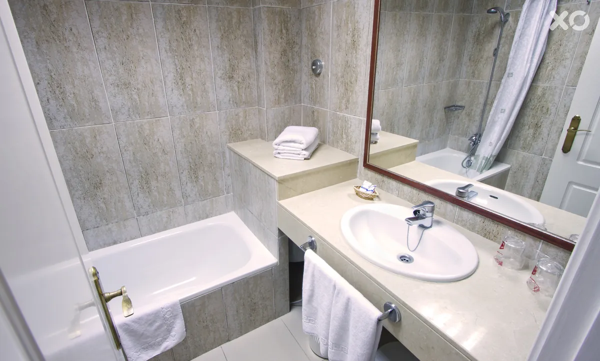 RF Astoria Hotel