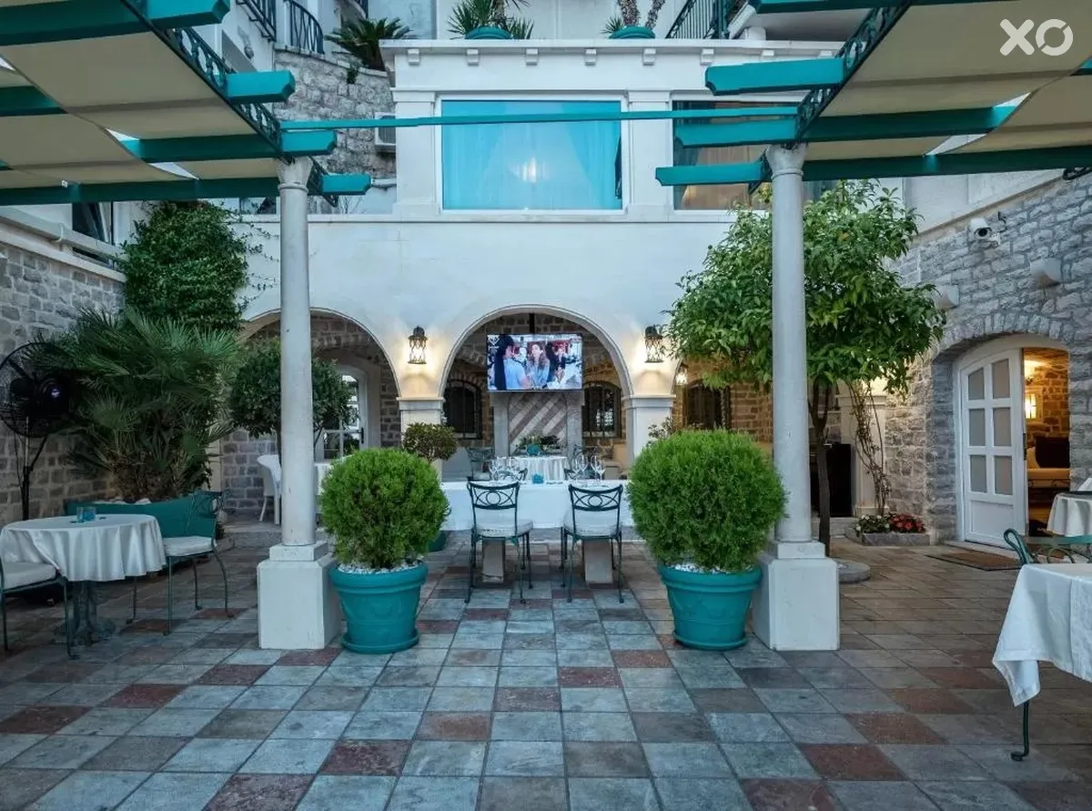 Azimut Hotel
