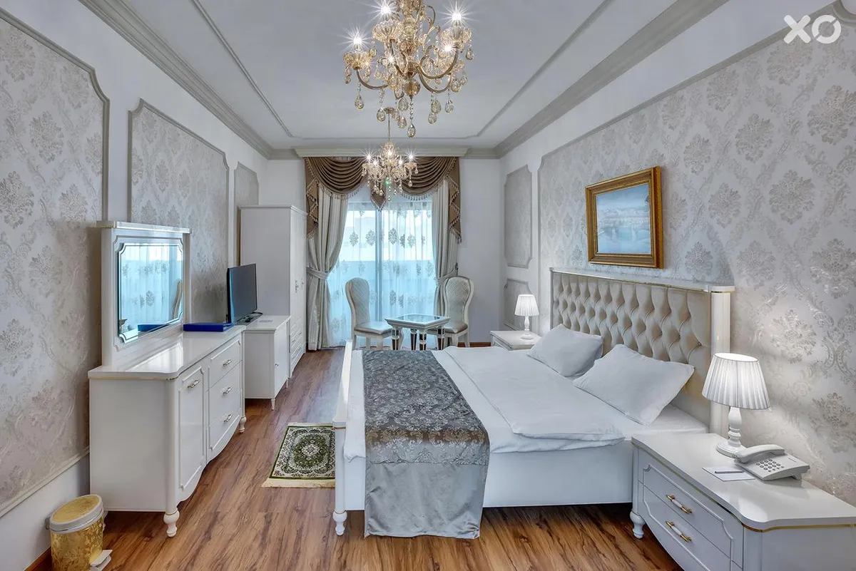 Royal Hotel