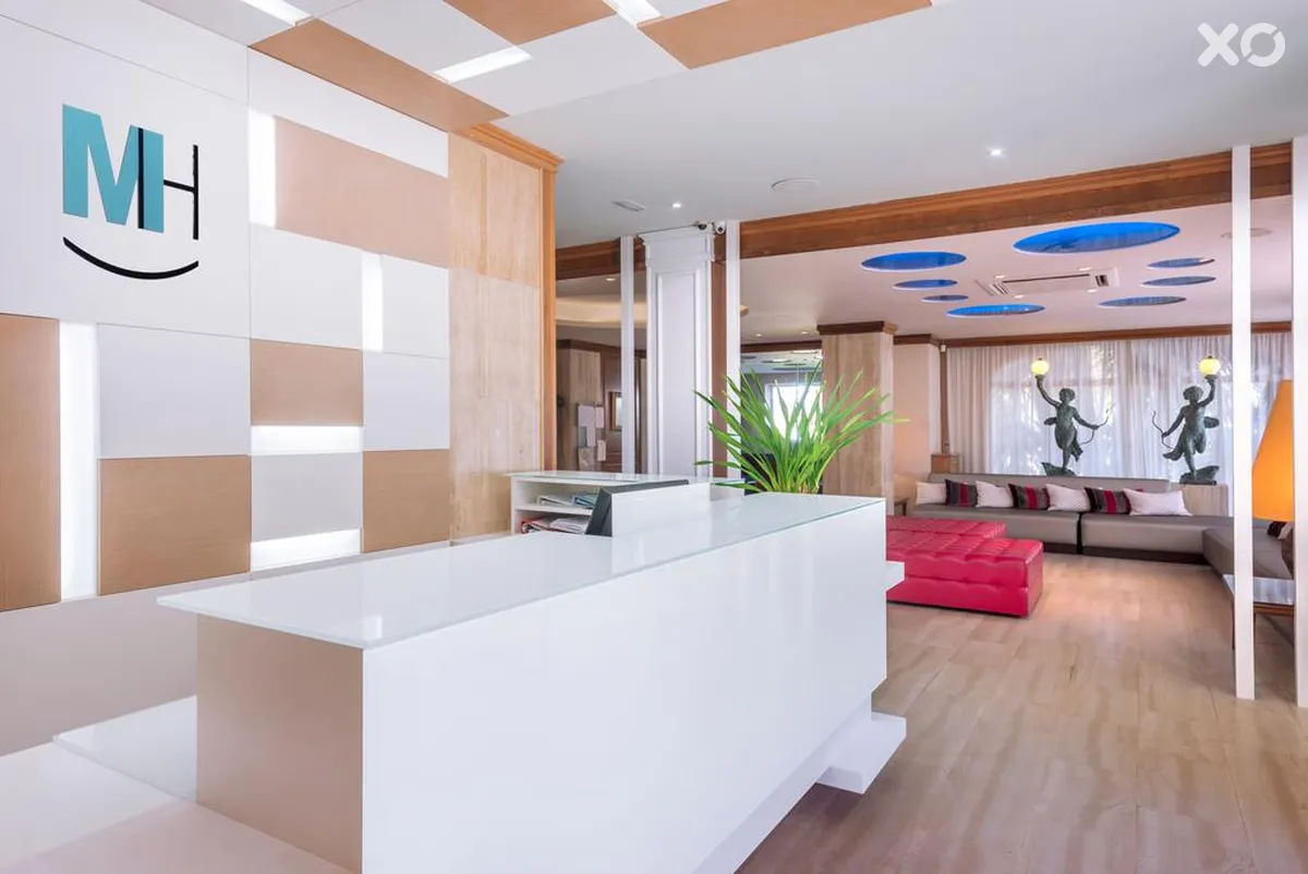 Monica Hotel