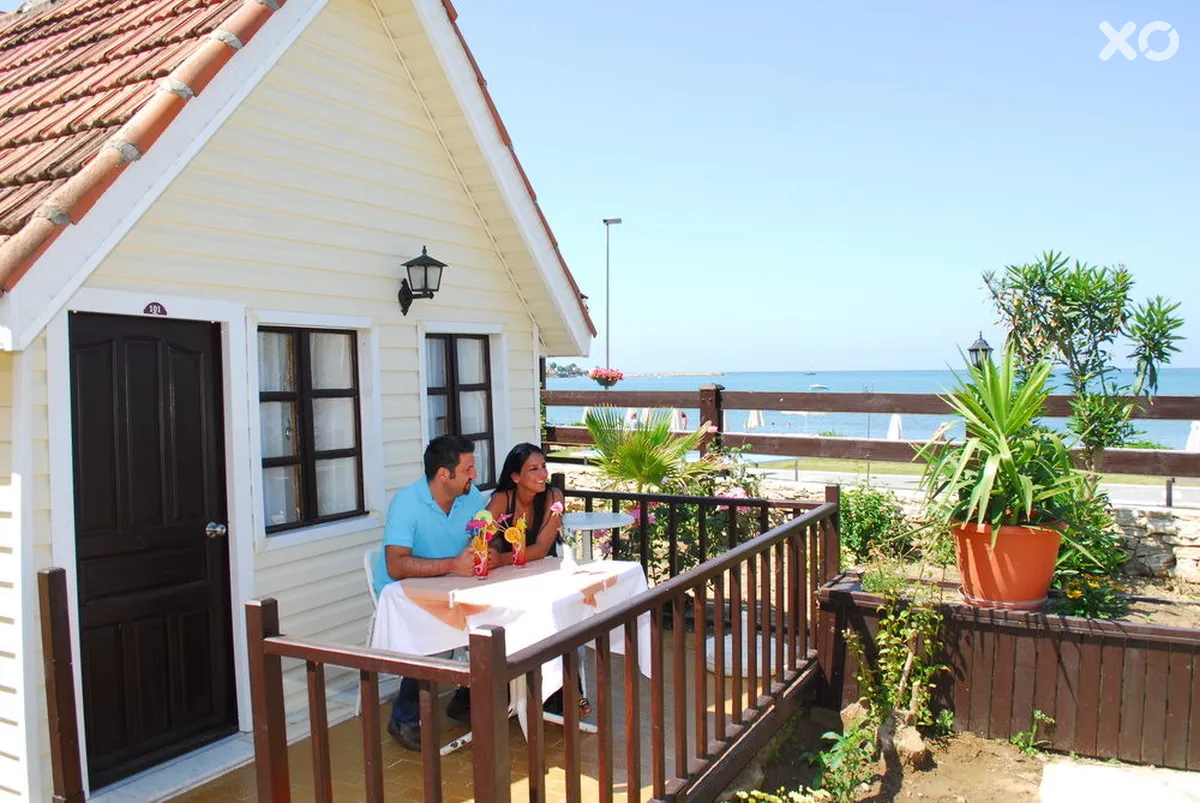 Nova Beach Hotel