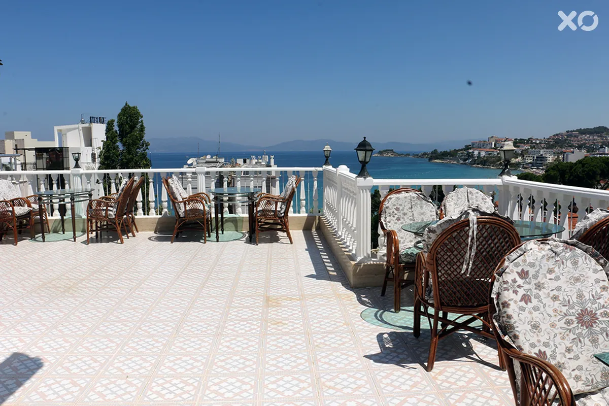 Grand Nett Hotel
