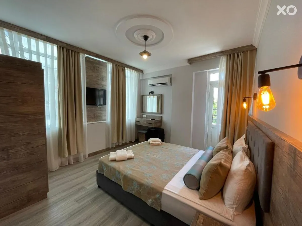 Seven City Hotel