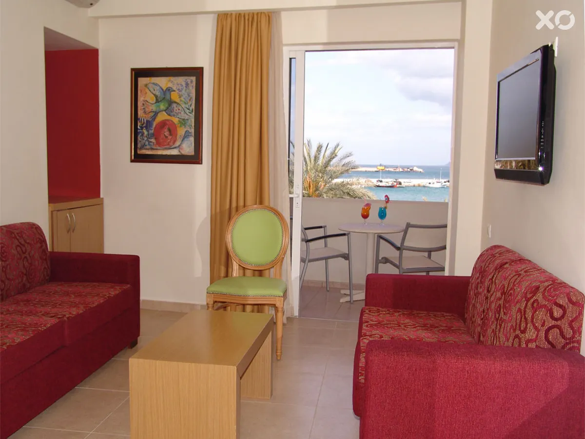 Itanos Hotel