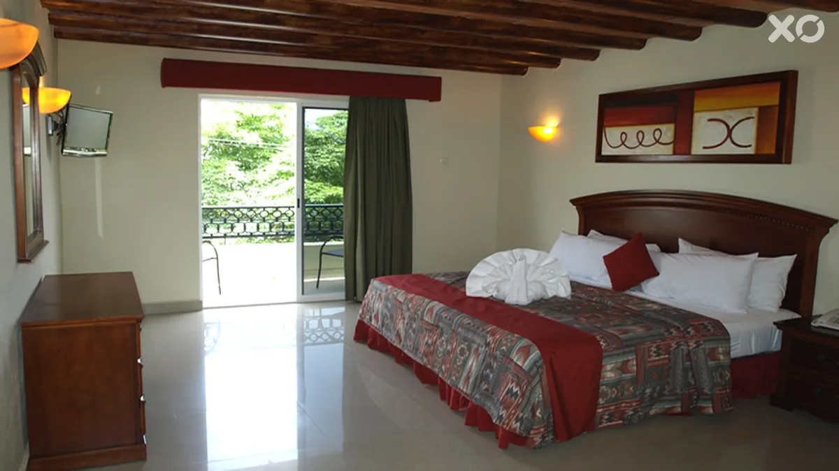 El Campanario Hotel & Studios