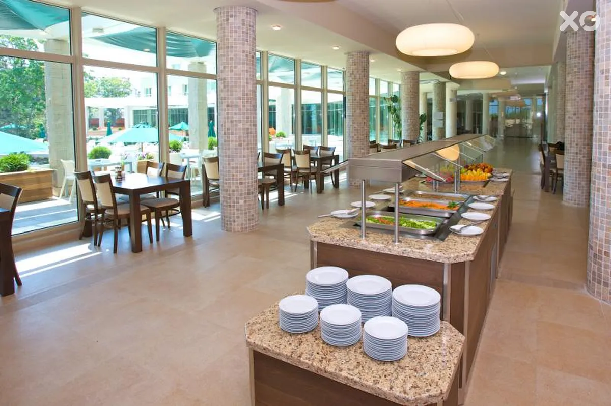 Jeravi Hotel