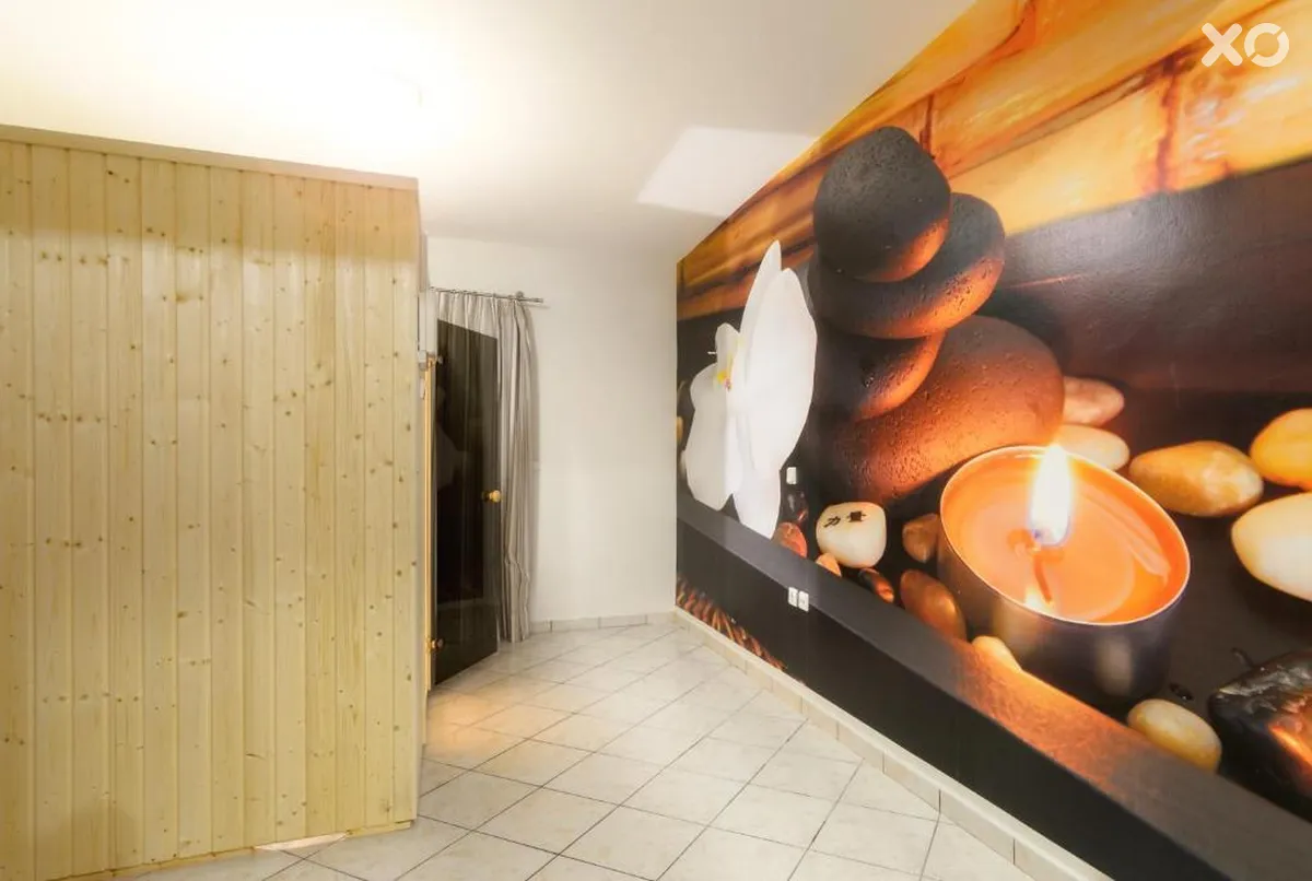Karras Hotel