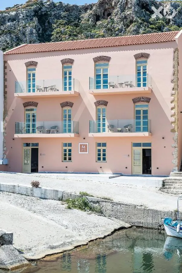 Avra Apartments Kolymbari Harbour