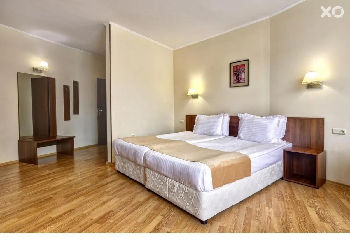 Continental Golden Sands