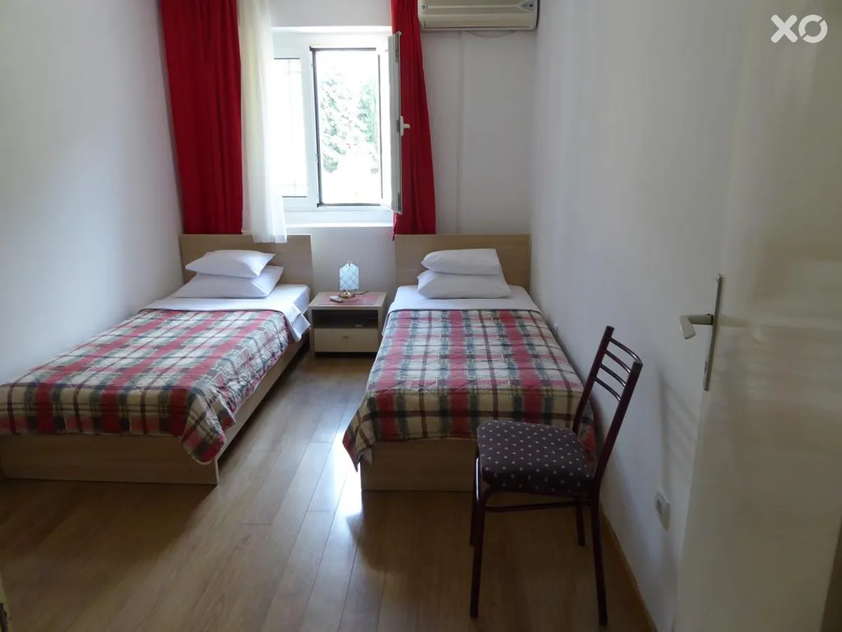 Springs Apartments & Rooms