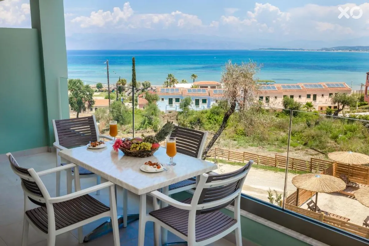 Robolla Beach Aparthotel