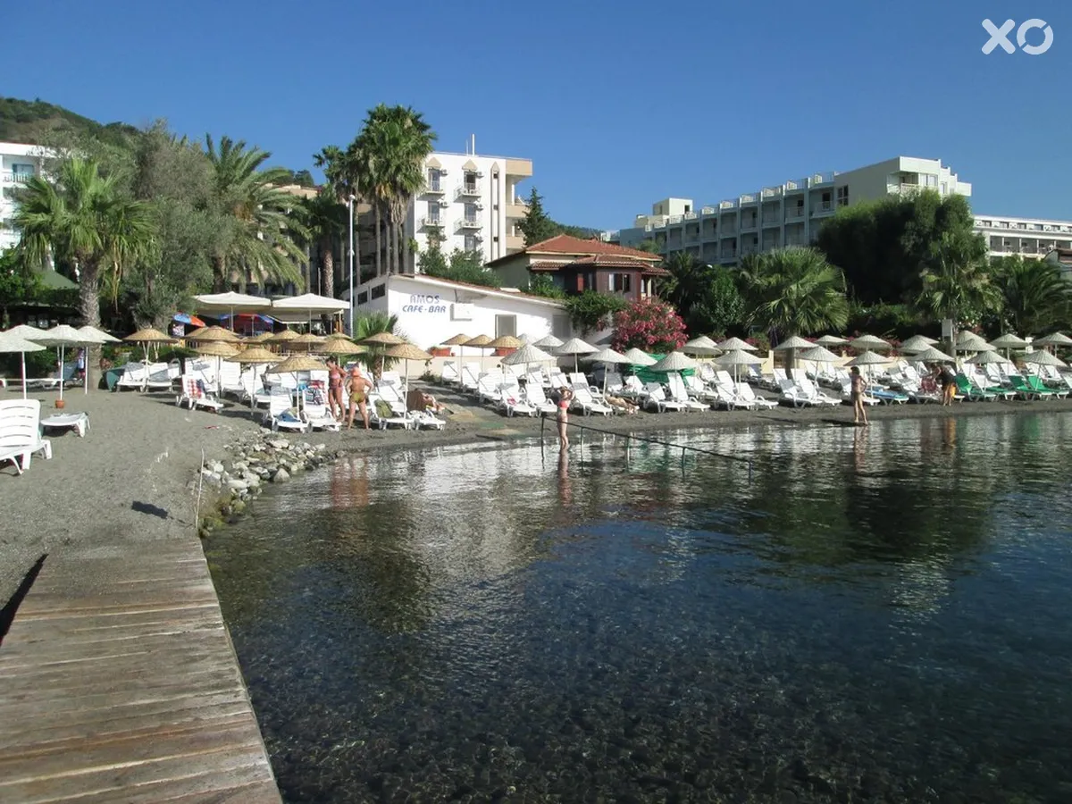Amos Hotel