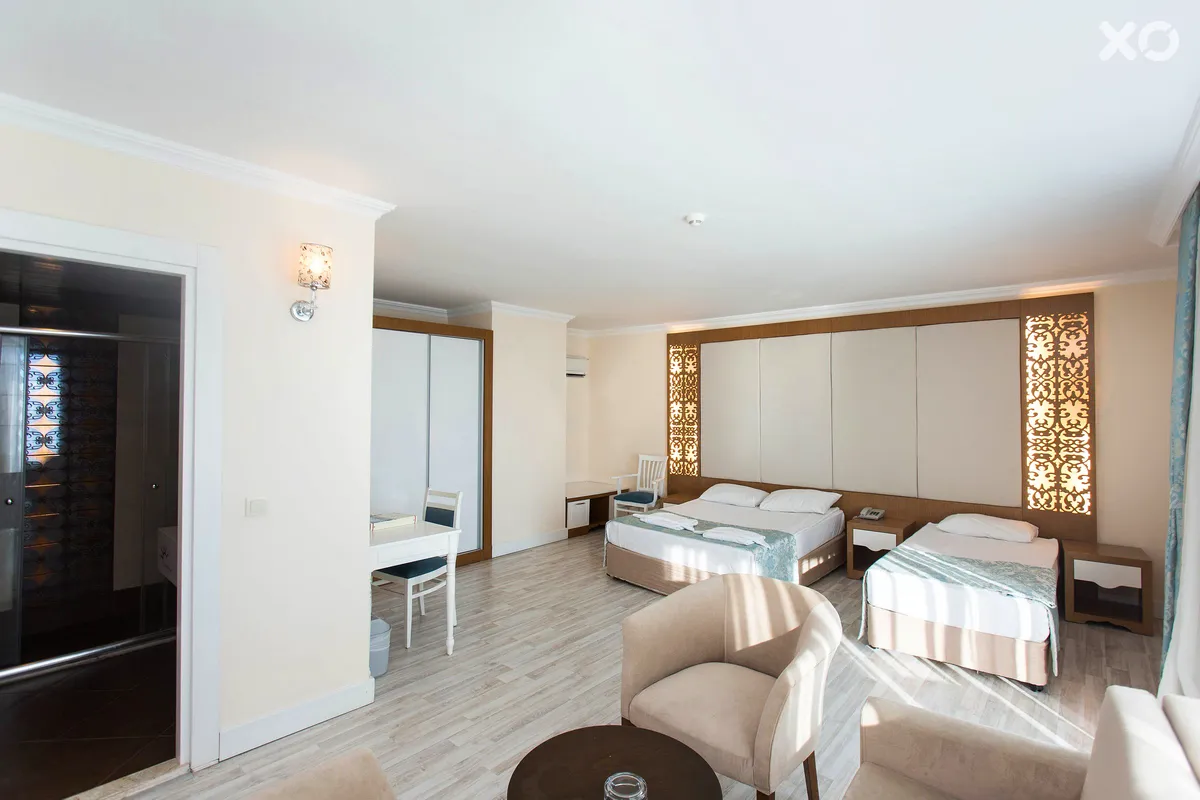 Concordia Celes Hotel