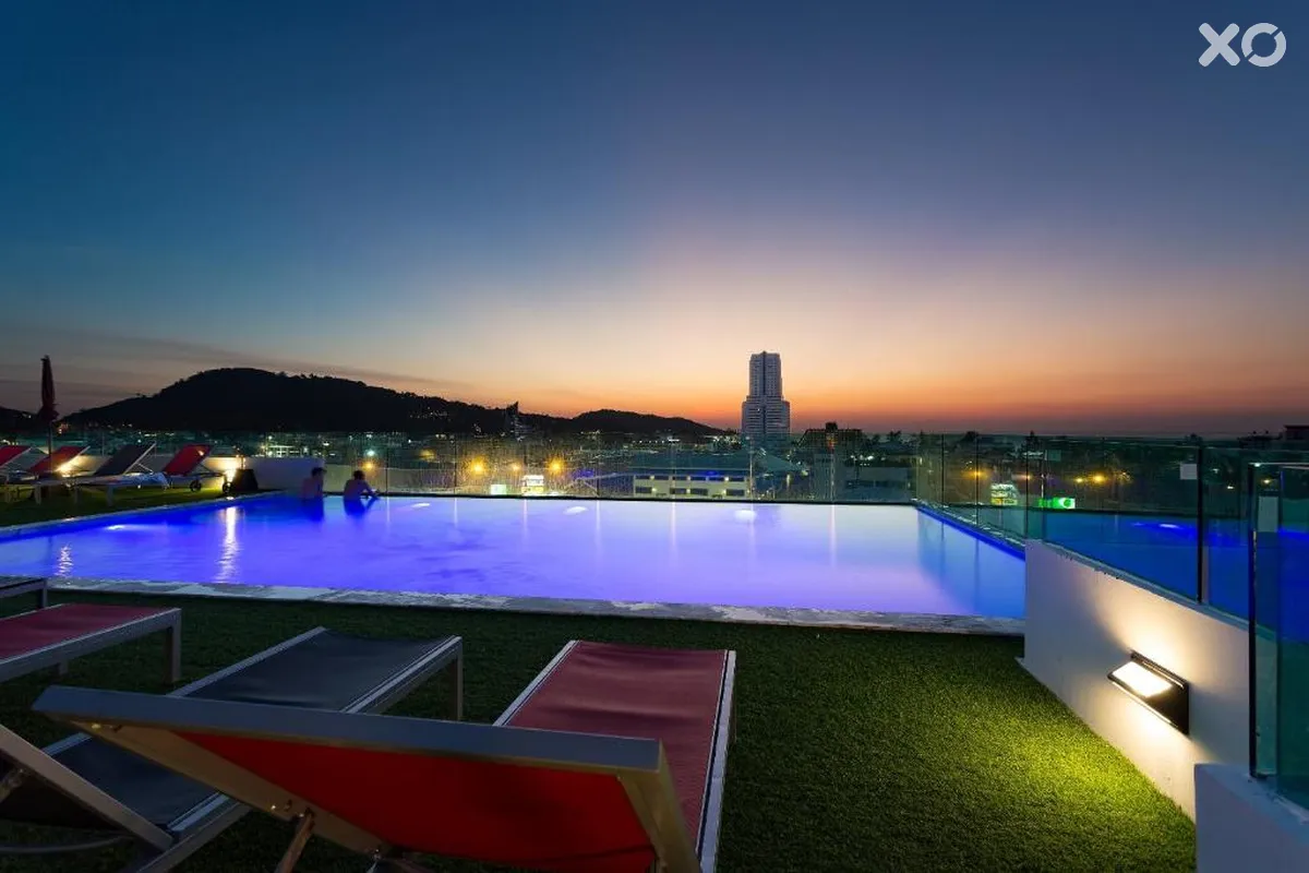 Neon Patong Hotel