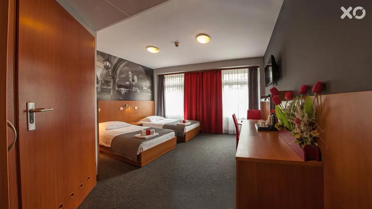 Alexander Hotel